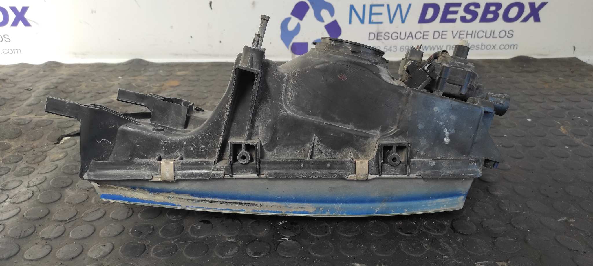 FARO DERECHO NISSAN ALMERA (N15) - vista 3