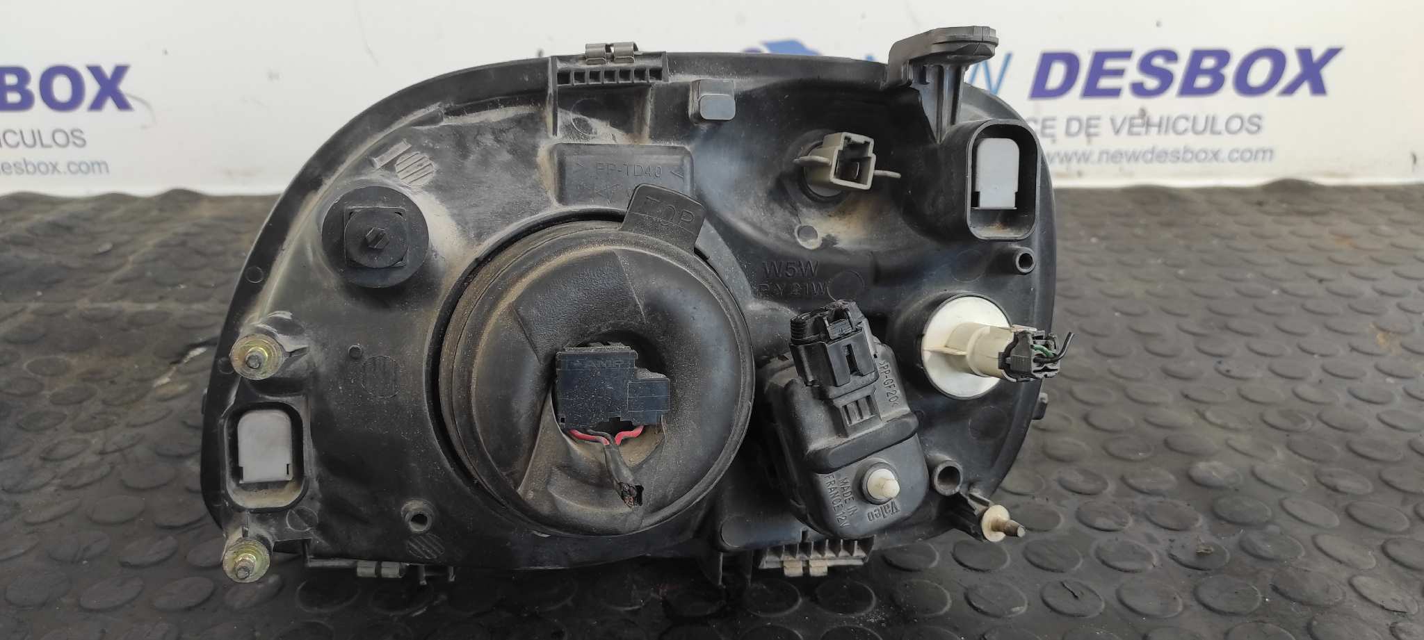 FARO DERECHO NISSAN MICRA (K11) - vista 5