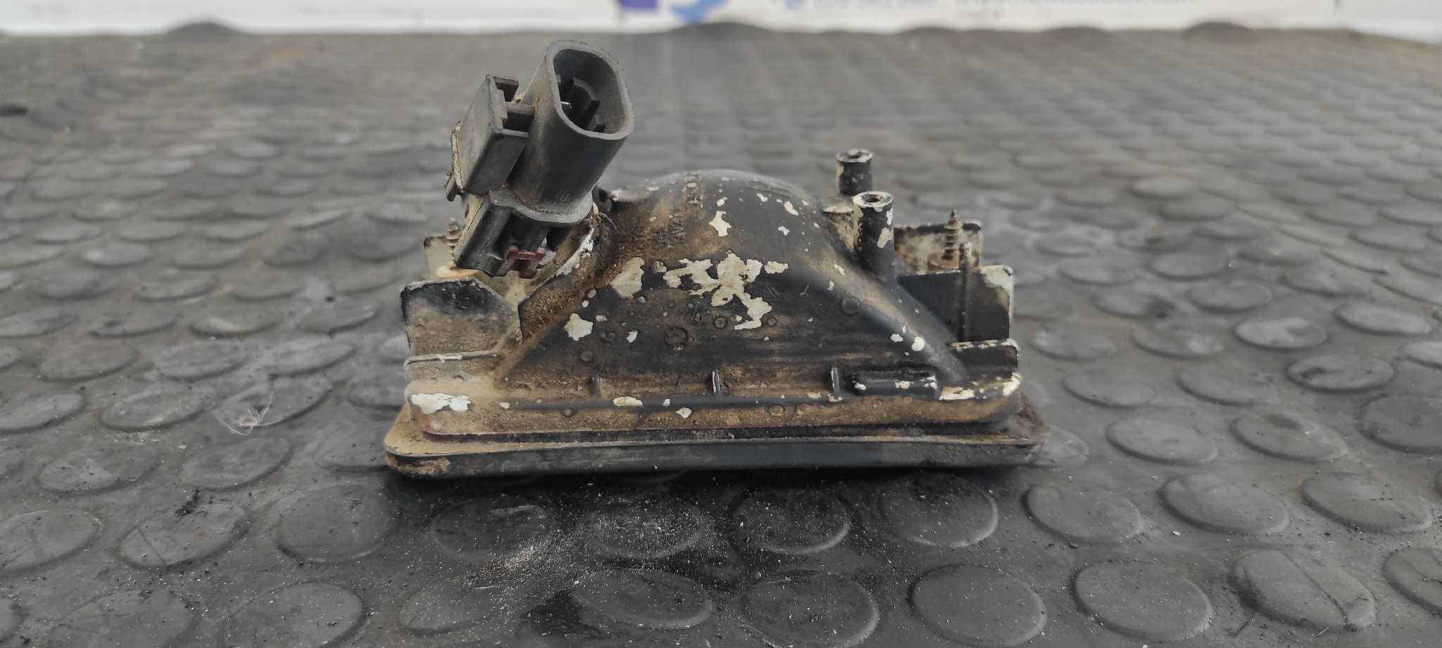 FARO ANTINIEBLA TRASERO DERECHO NISSAN PATROL (K/W160) - vista 3