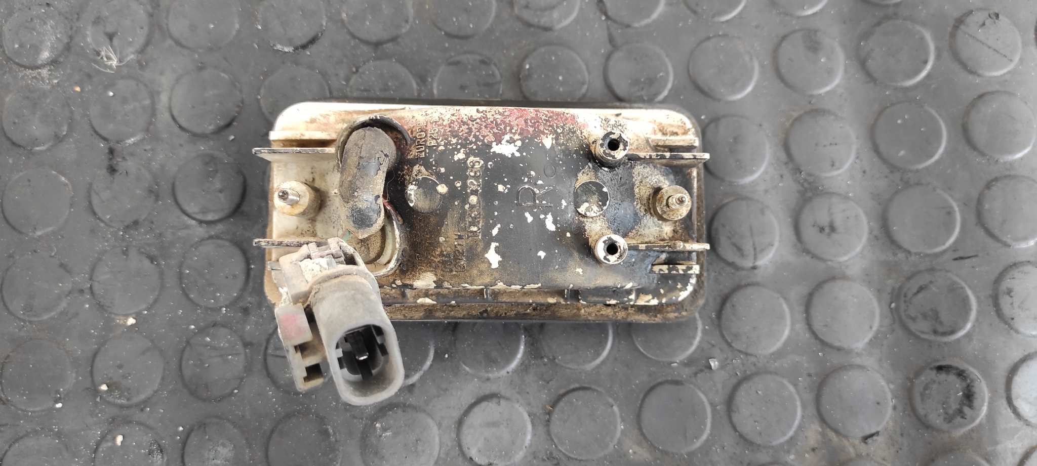 FARO ANTINIEBLA TRASERO DERECHO NISSAN PATROL (K/W160) - vista 6