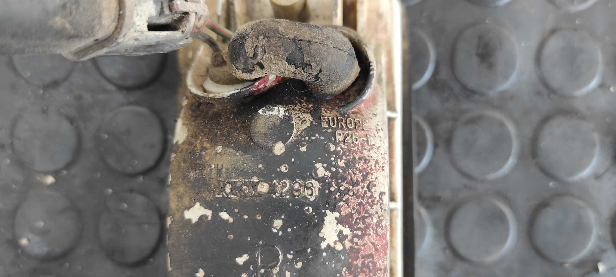 FARO ANTINIEBLA TRASERO DERECHO NISSAN PATROL (K/W160) - vista 4