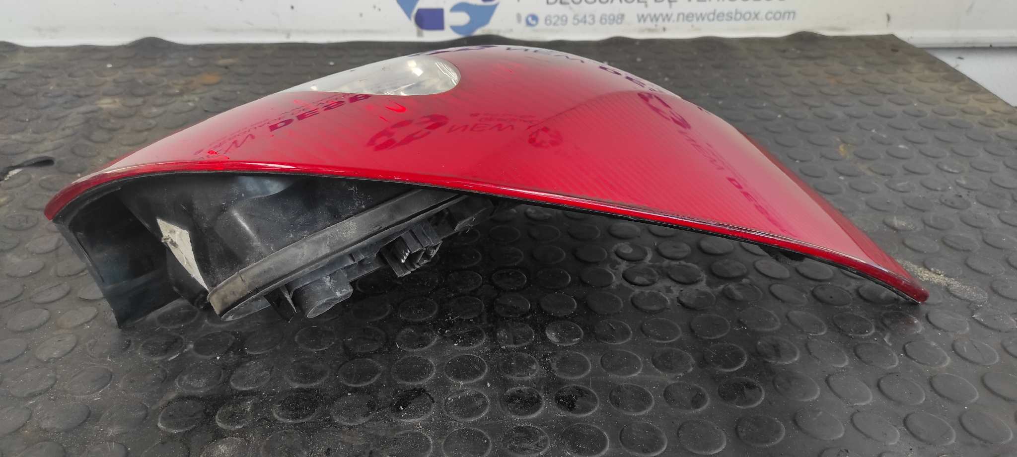 PILOTO TRASERO DERECHO RENAULT LAGUNA II GRANDTOUR (KG0) - vista 3