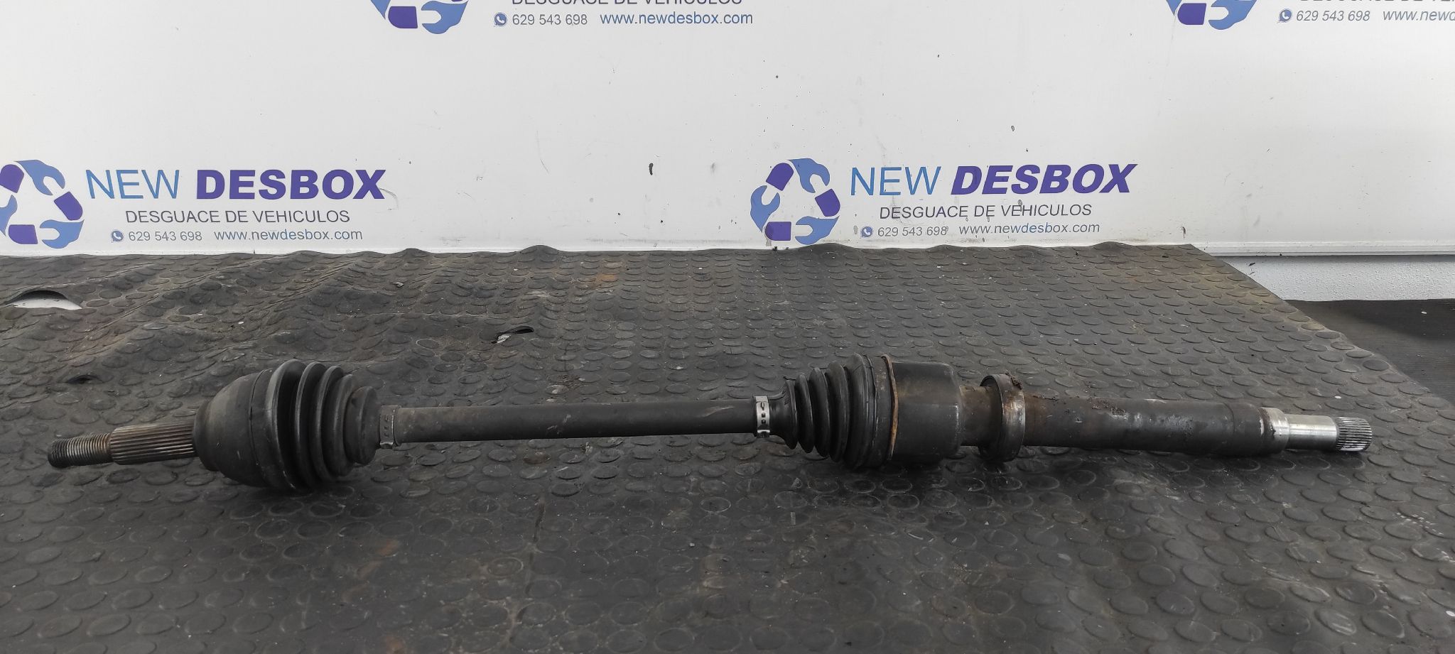 TRANSMISION DELANTERA DERECHA FORD TRANSIT MOD. 2000 COMBI