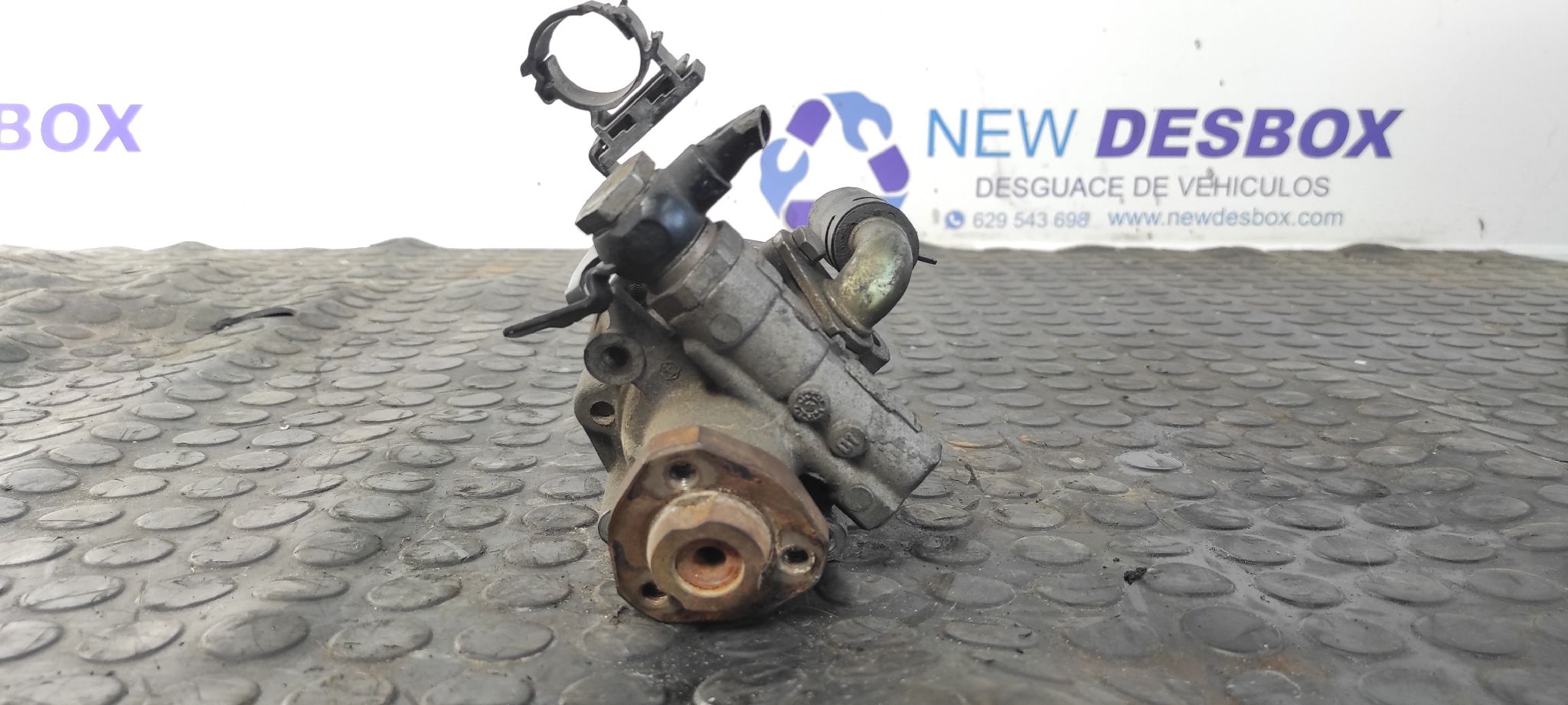 BOMBA DIRECCION VOLKSWAGEN GOLF IV BERLINA (1J1)