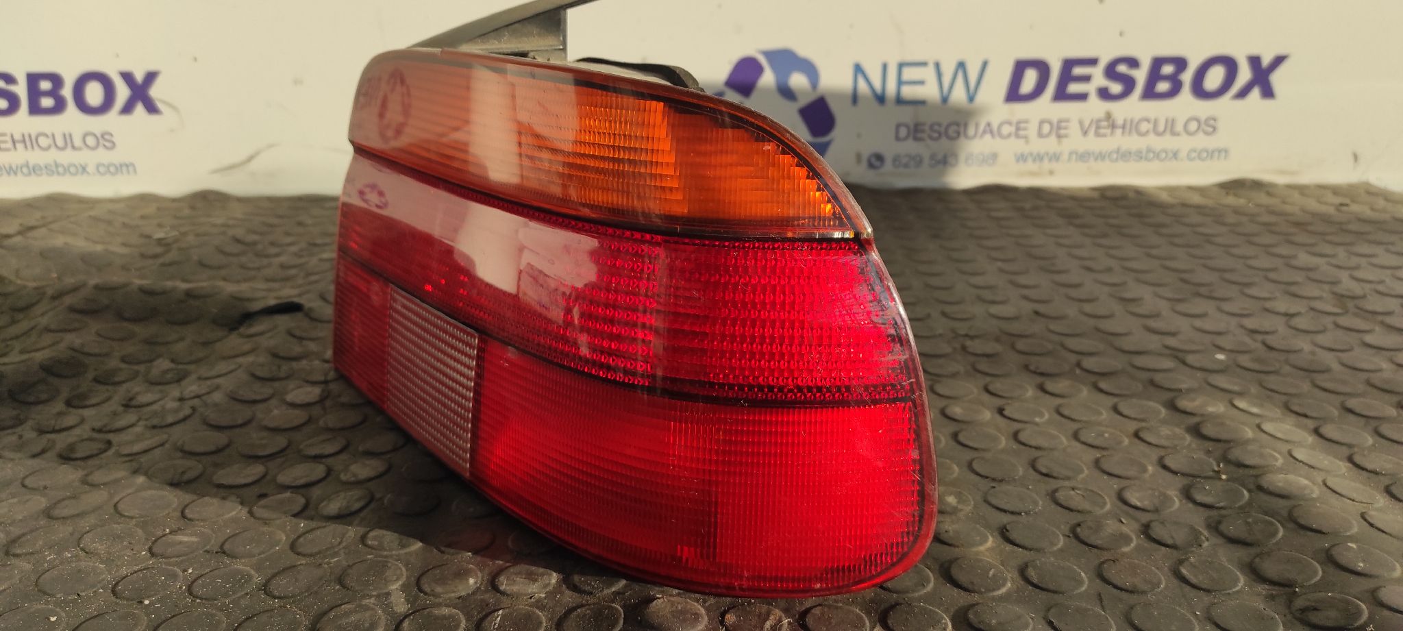 PILOTO TRASERO DERECHO BMW SERIE 5 BERLINA (E39) - vista 3