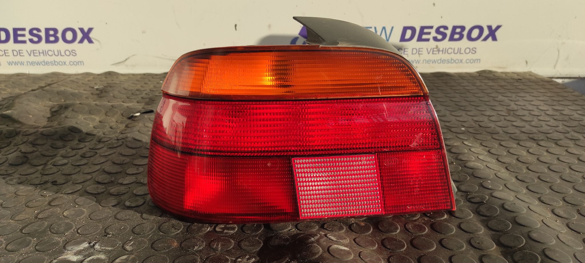 PILOTO TRASERO IZQUIERDO BMW SERIE 5 BERLINA (E39)