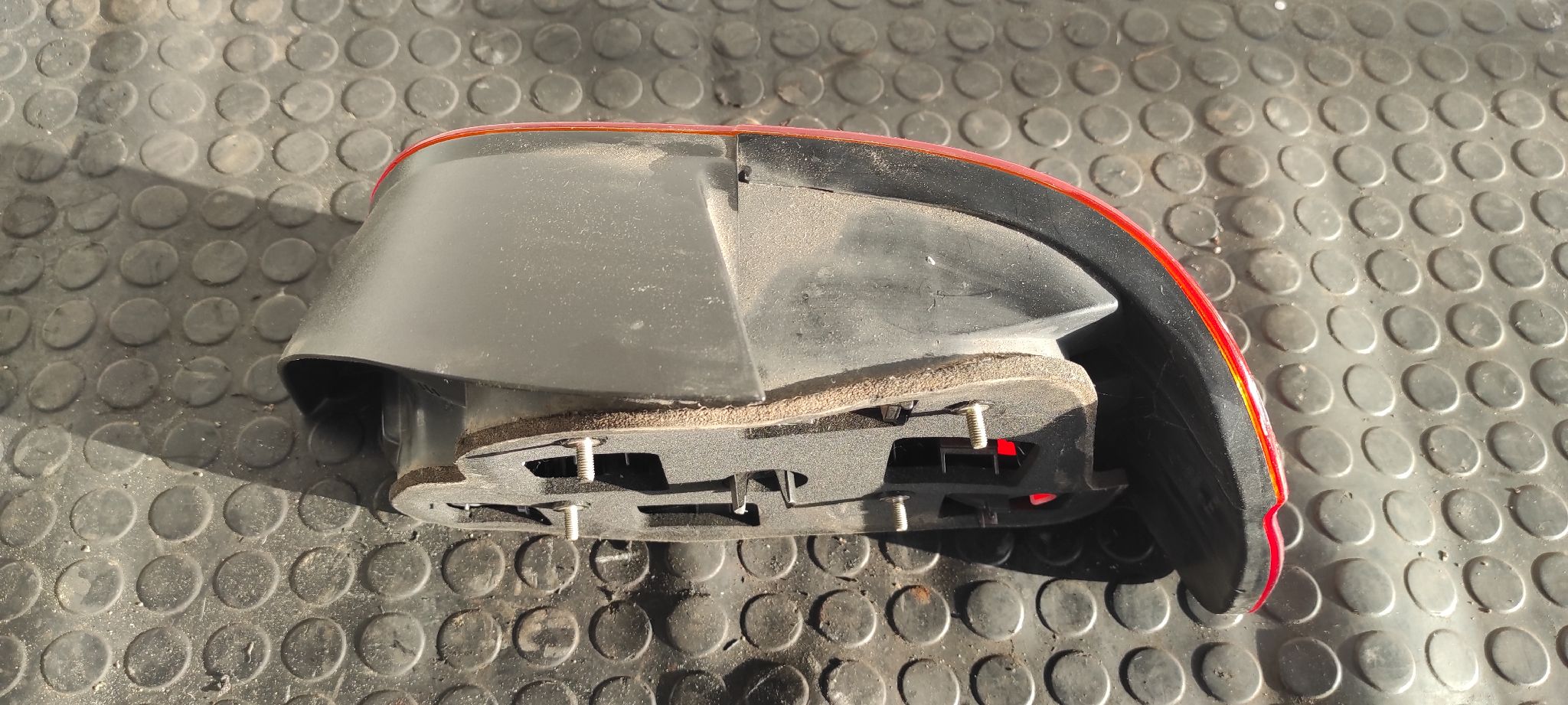 PILOTO TRASERO IZQUIERDO BMW SERIE 5 BERLINA (E39) - vista 2