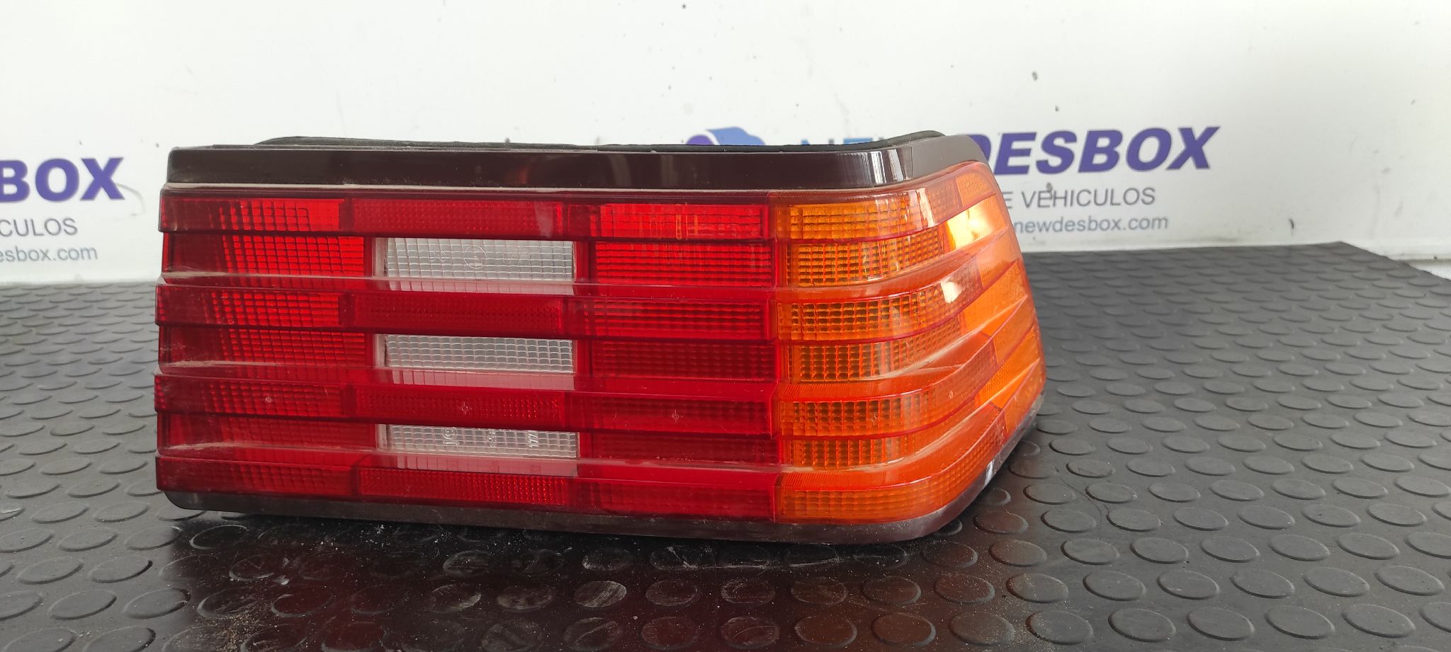 PILOTO TRASERO DERECHO MERCEDES CLASE SL (W129)