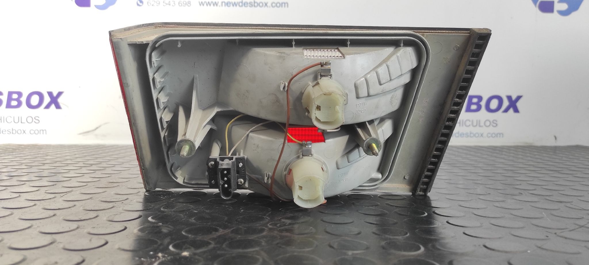 PILOTO PORTON IZQUIERDO BMW SERIE 5 TOURING (E34) - vista 4