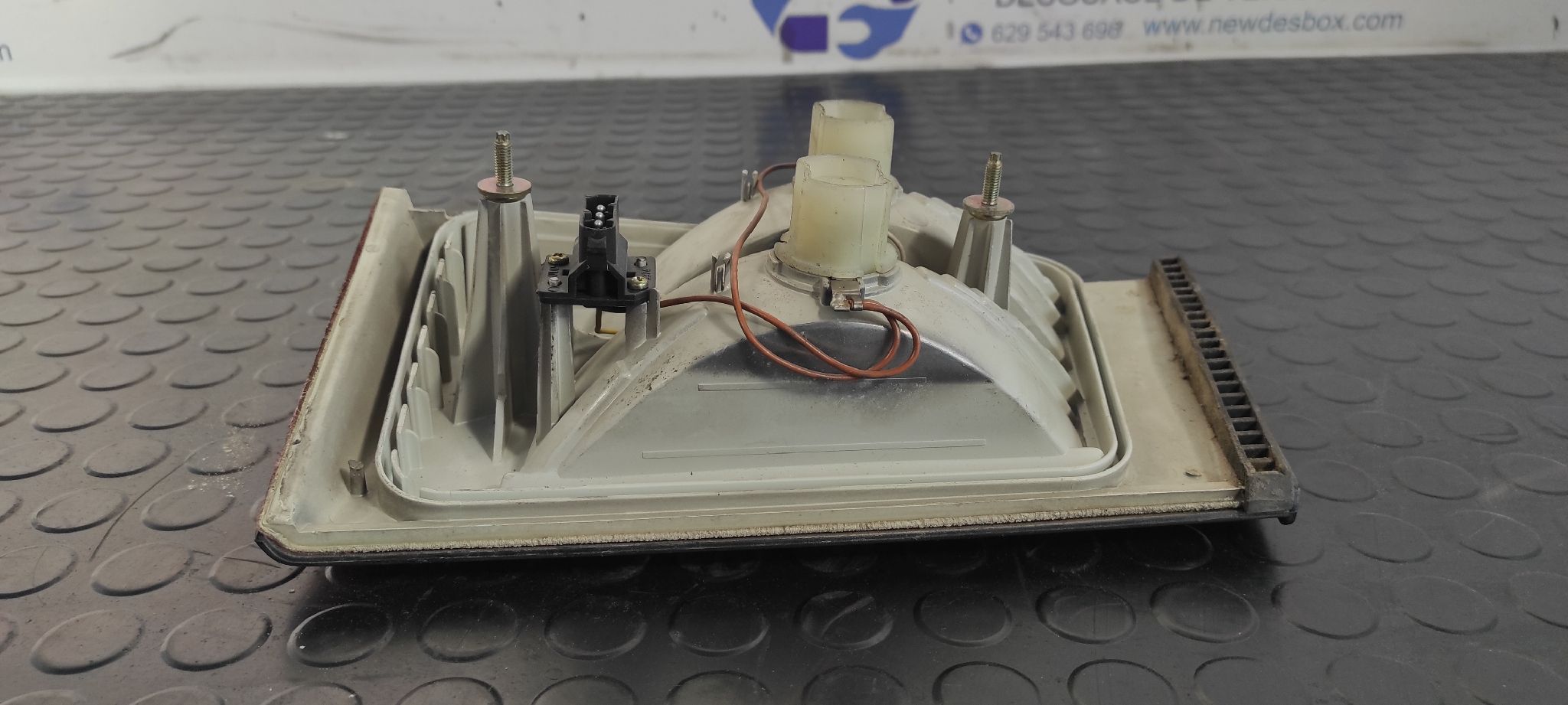 PILOTO PORTON IZQUIERDO BMW SERIE 5 TOURING (E34) - vista 6