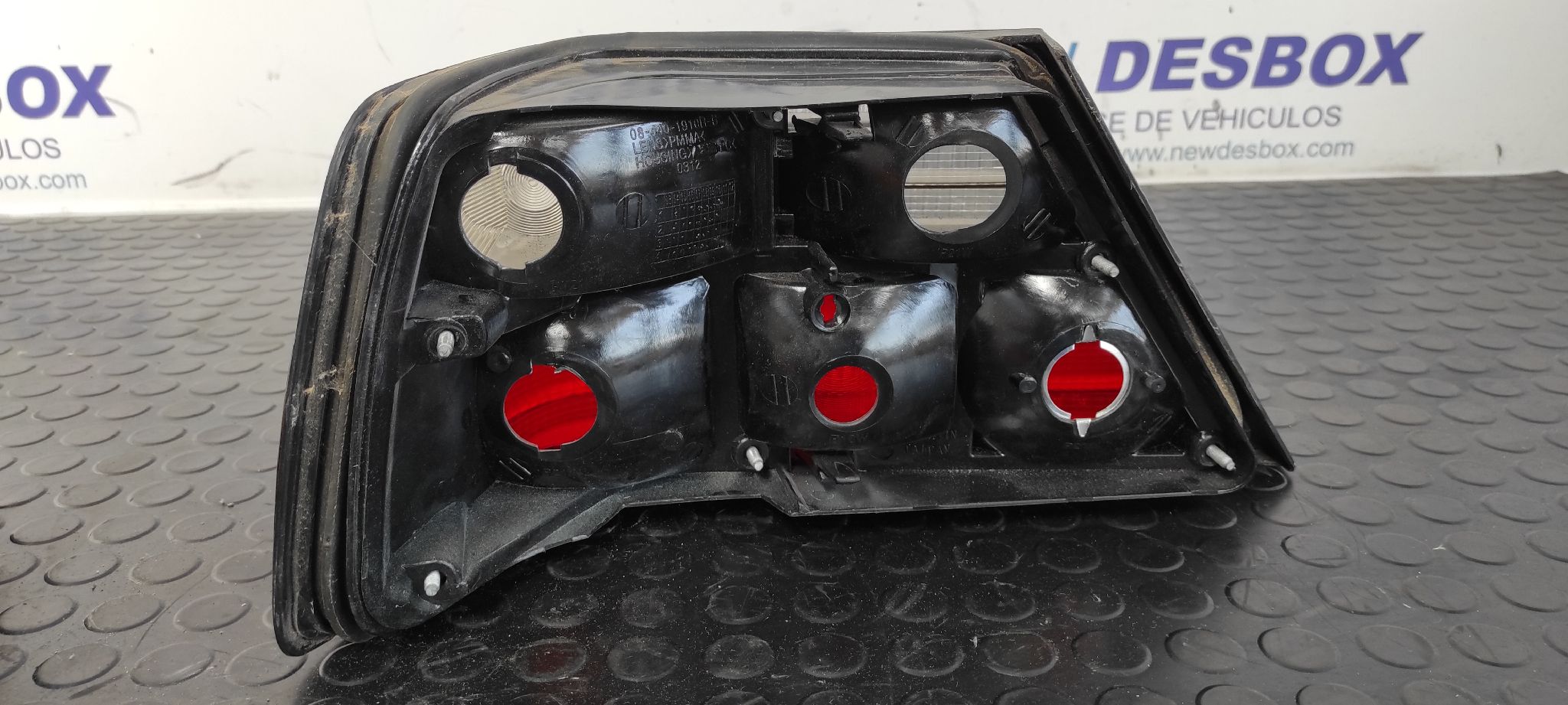 PILOTO TRASERO DERECHO MERCEDES CLASE E (W124) - vista 6