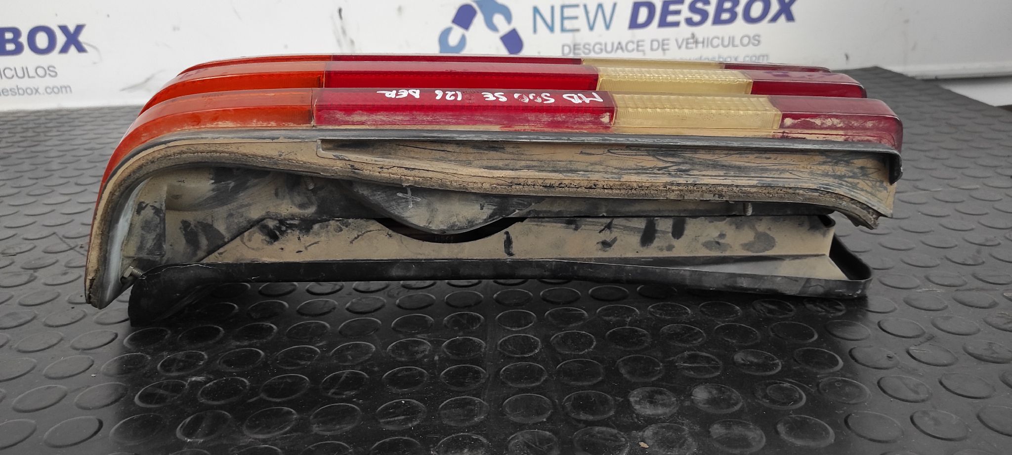 PILOTO TRASERO DERECHO MERCEDES-BENZ CLASE S (W126) - vista 7