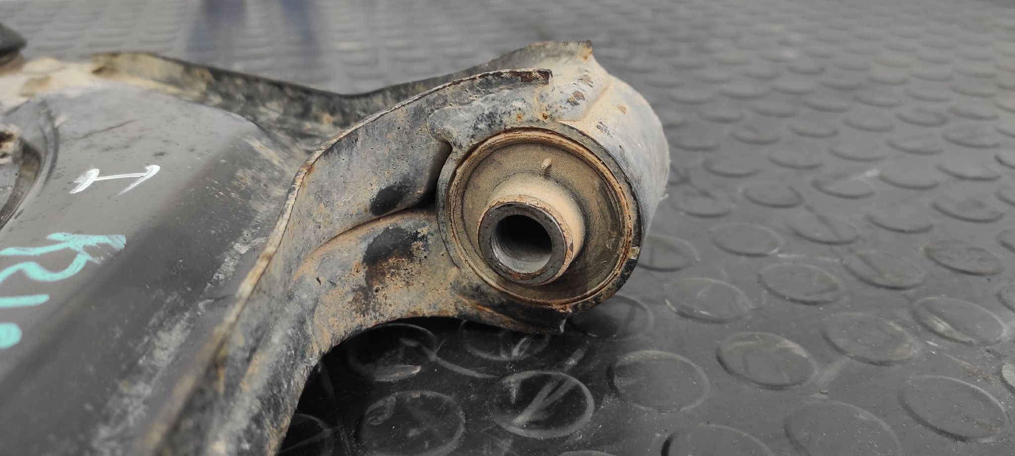 BRAZO IZQUIERDO INFERIOR DELANTERO LAND ROVER FREELANDER (LN) - vista 5