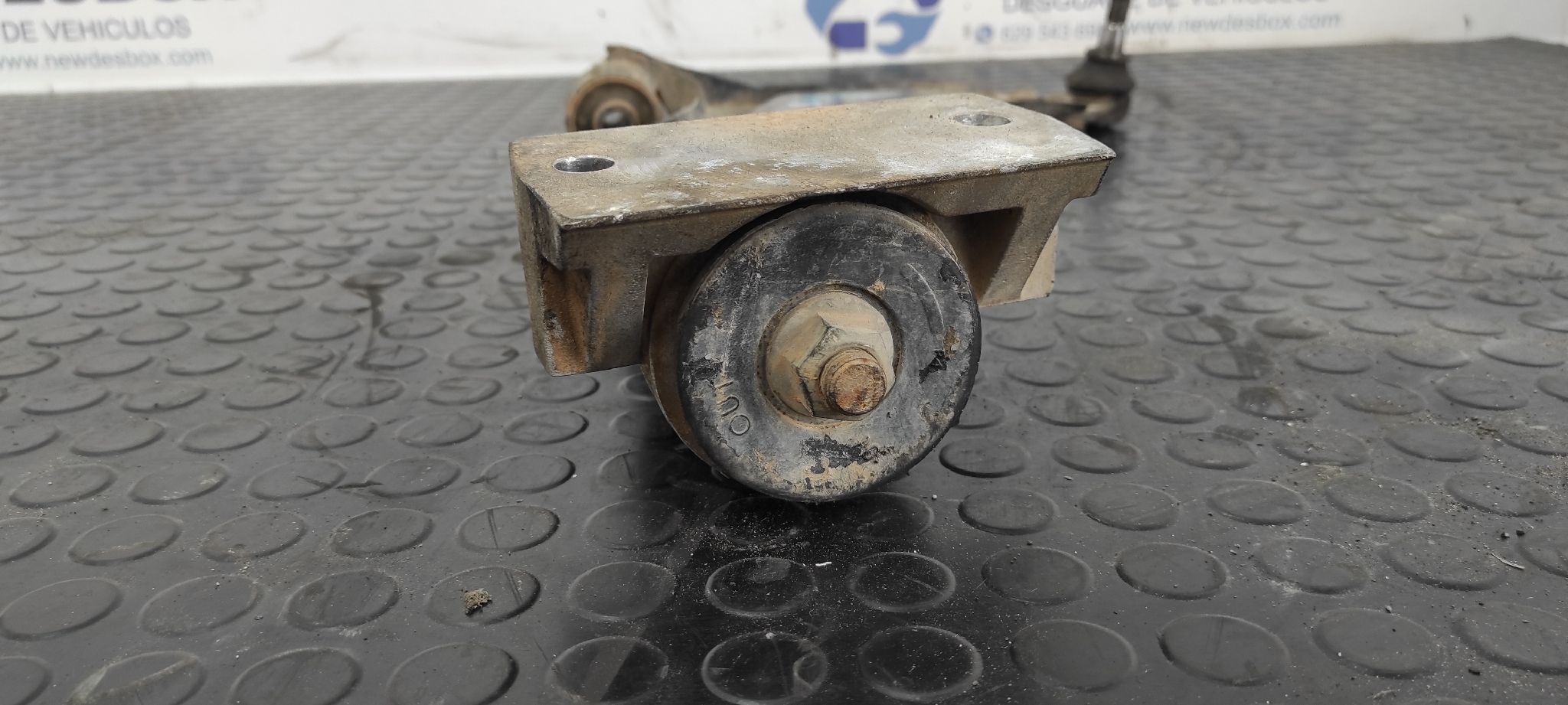 BRAZO DERECHO INFERIOR DELANTERO LAND ROVER FREELANDER (LN) - vista 4