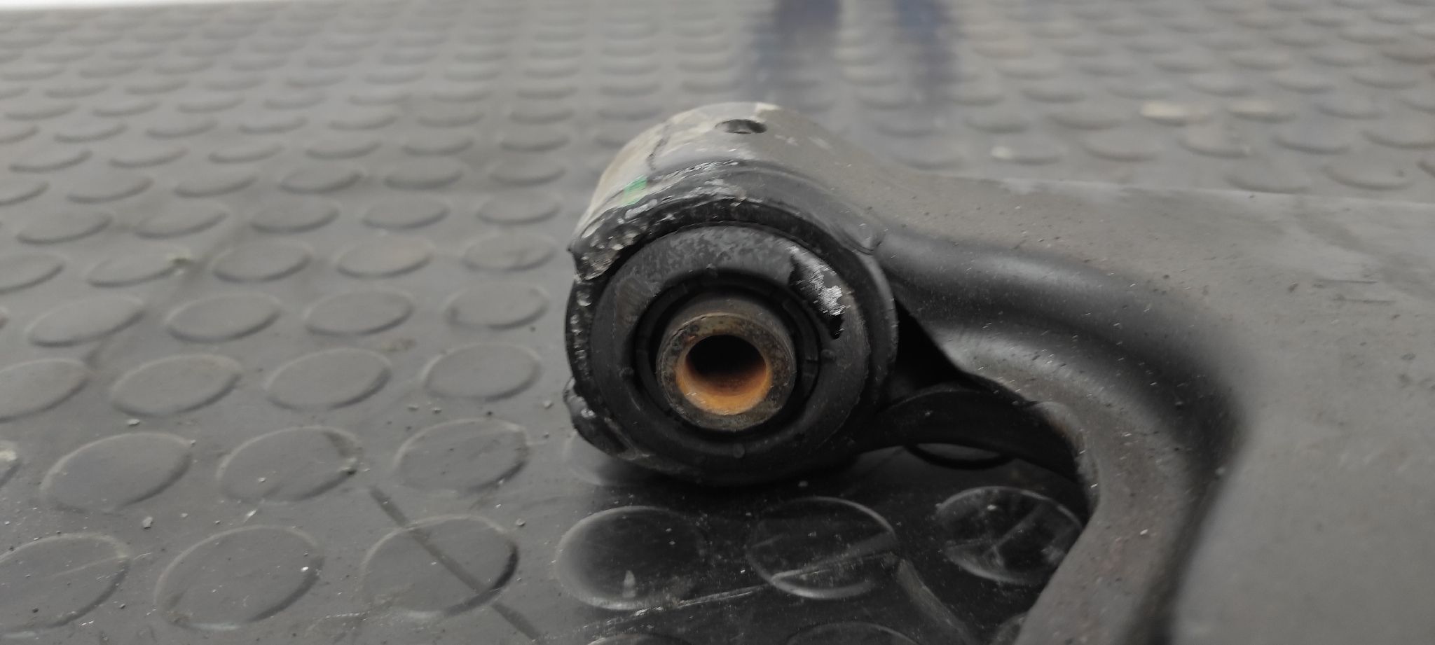 BRAZO DERECHO INFERIOR DELANTERO OPEL ZAFIRA B - vista 3