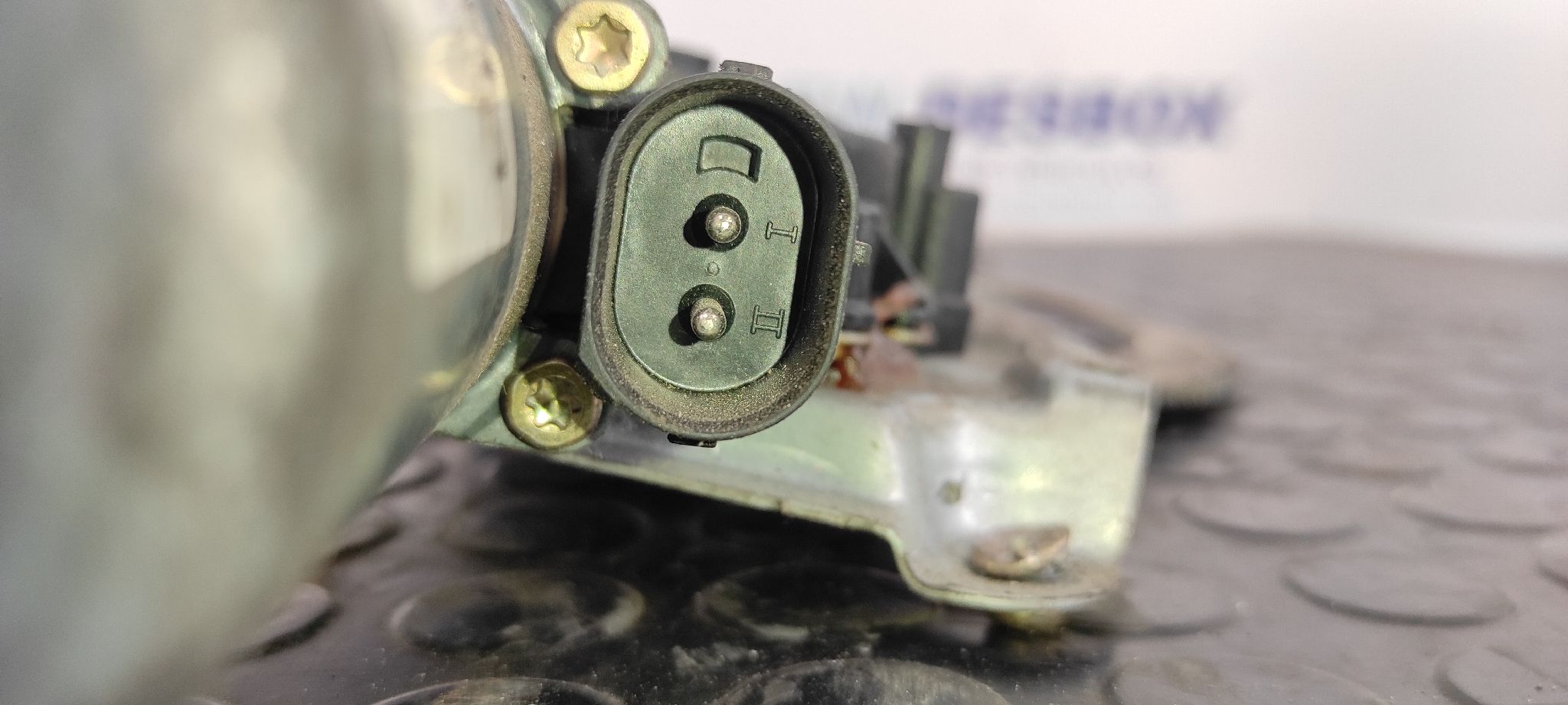 ELEVALUNAS DELANTERO DERECHO BMW SERIE 3 BERLINA (E36) - vista 3