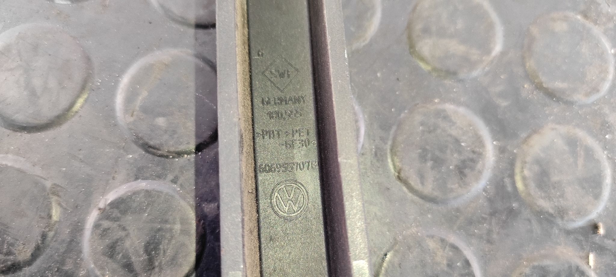 BRAZO LIMPIA TRASERO VOLKSWAGEN GOLF V BERLINA (1K1) - vista 2