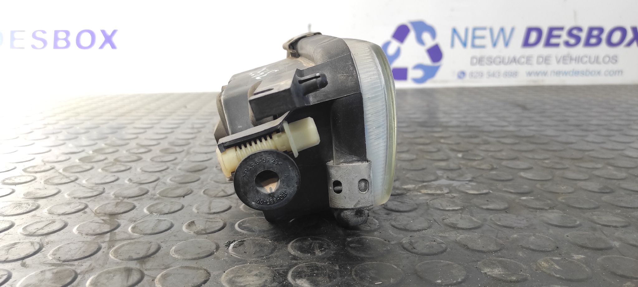 FARO ANTINIEBLA IZQUIERDO MERCEDES-BENZ CLASE C (W203) BERLINA - vista 5