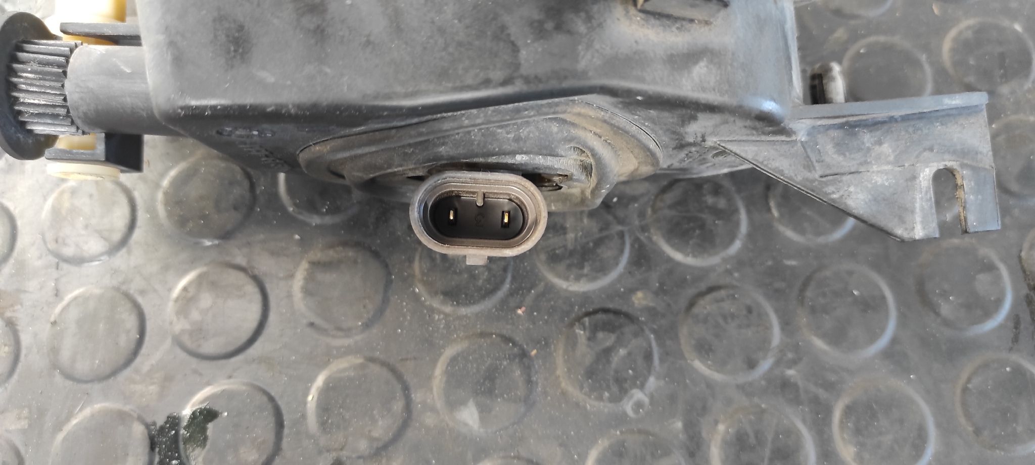 FARO ANTINIEBLA IZQUIERDO MERCEDES-BENZ CLASE C (W203) BERLINA - vista 4