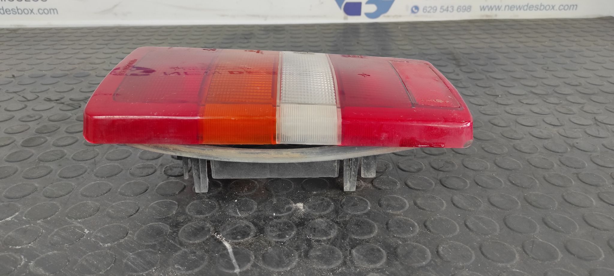 PILOTO TRASERO IZQUIERDO RENAULT TRAFIC (DESDE 5.89) - vista 3