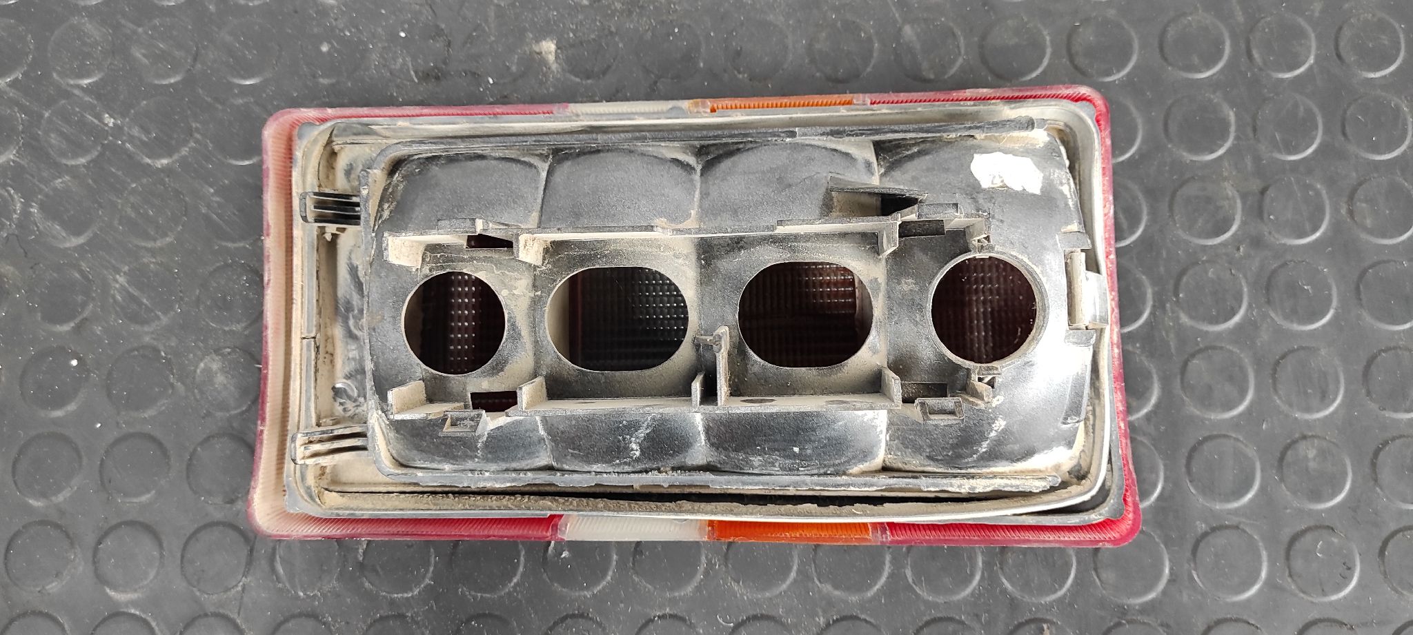 PILOTO TRASERO IZQUIERDO RENAULT TRAFIC (DESDE 5.89) - vista 5