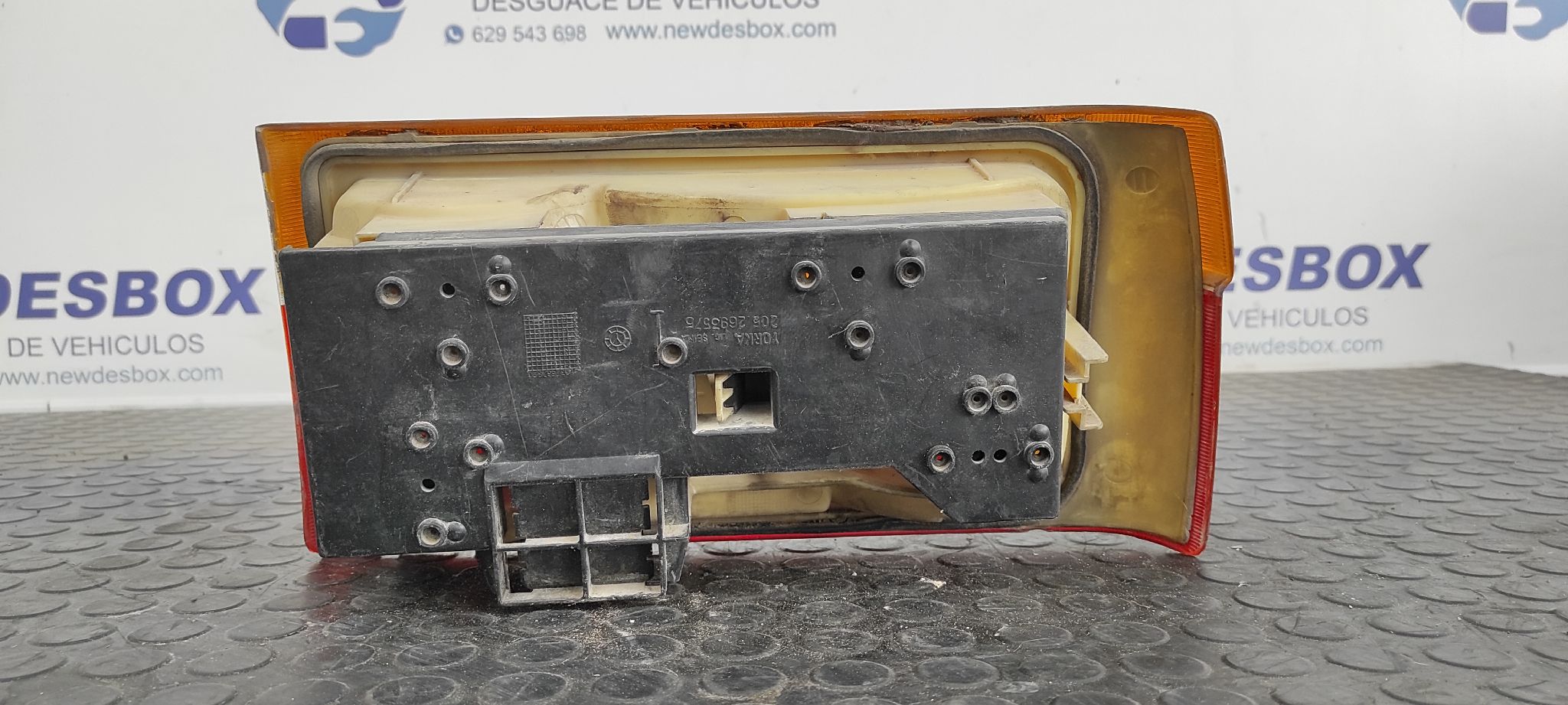 PILOTO TRASERO IZQUIERDO RENAULT 9 - vista 3