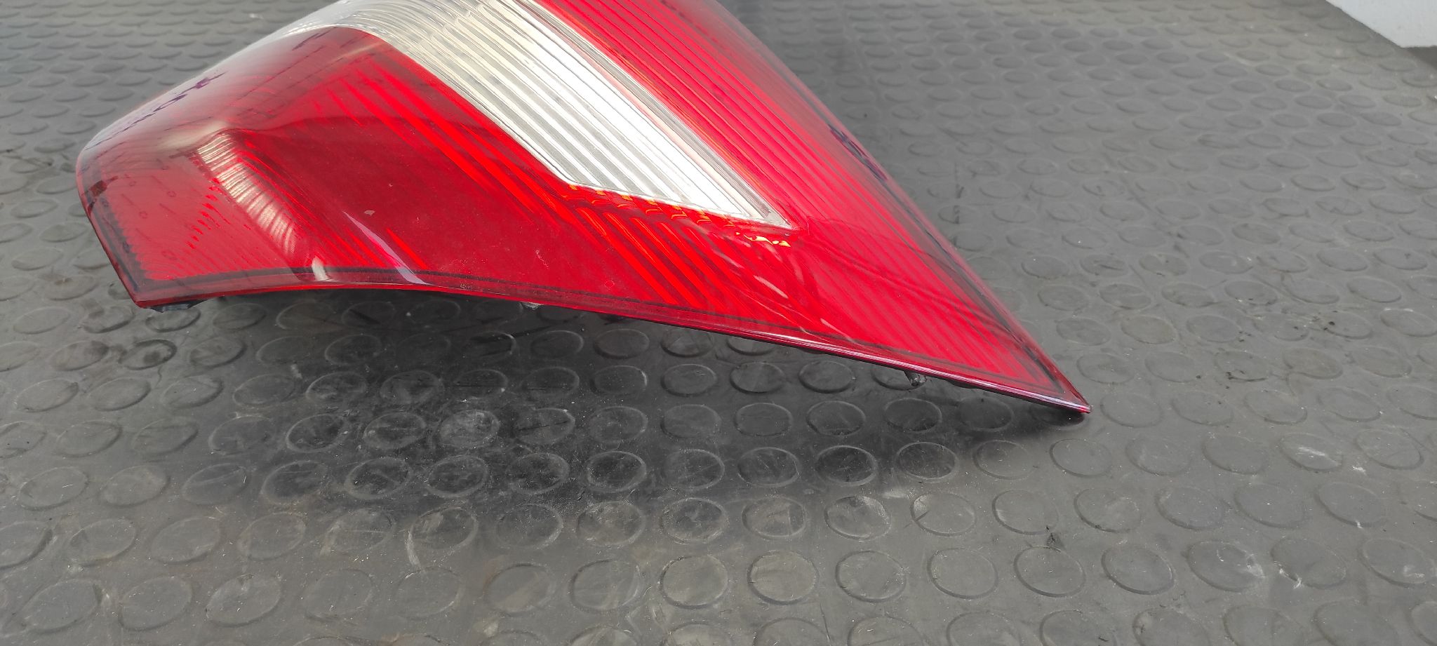 PILOTO TRASERO IZQUIERDO RENAULT MEGANE II BERLINA 3P - vista 6