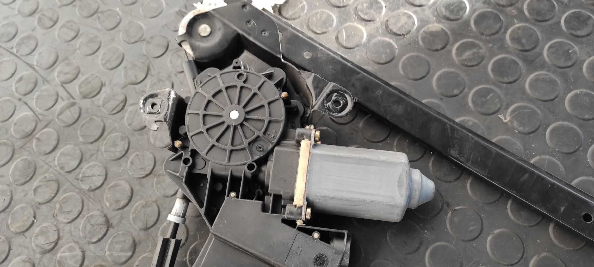 ELEVALUNAS TRASERO IZQUIERDO FORD GALAXY (VY) - vista 4