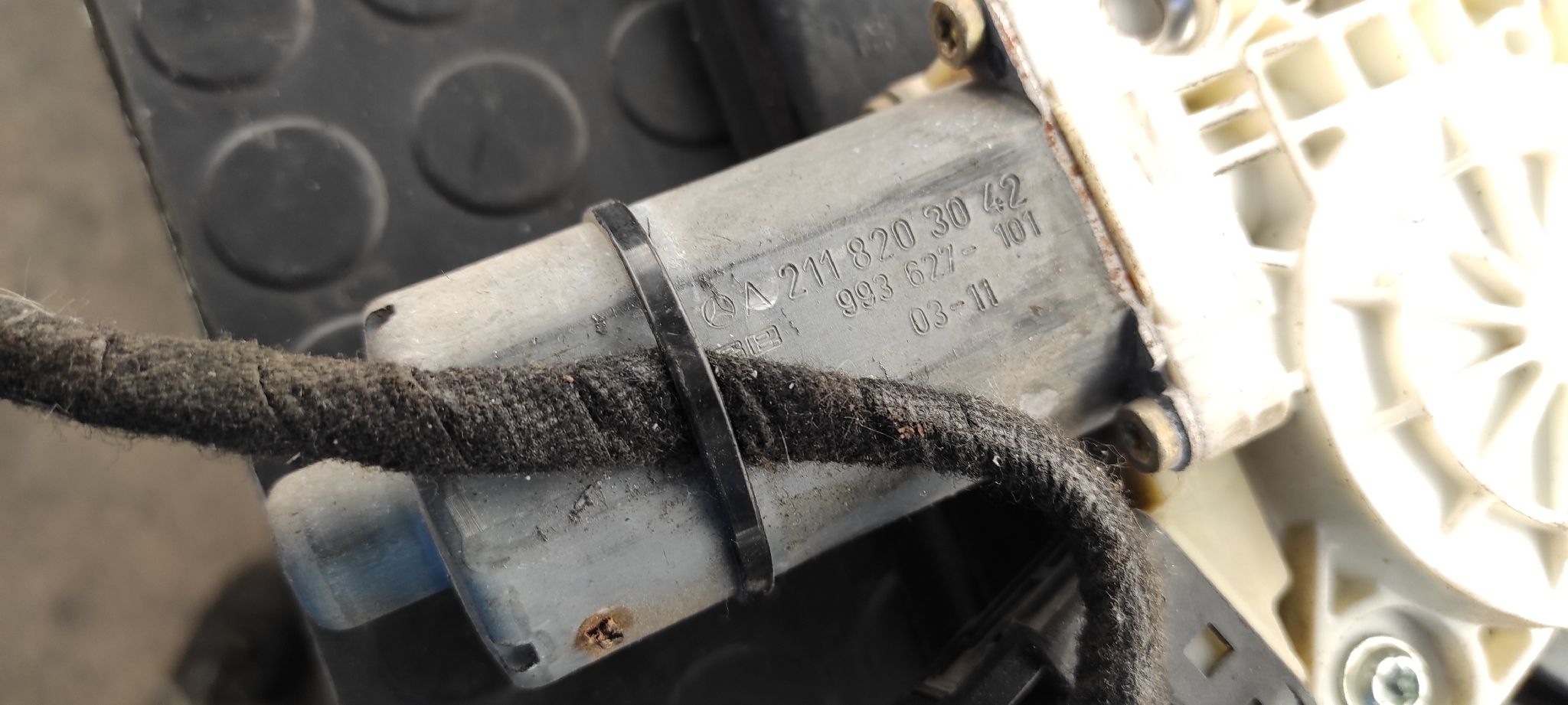 ELEVALUNAS DELANTERO DERECHO MERCEDES-BENZ CLASE E (W211) - vista 3