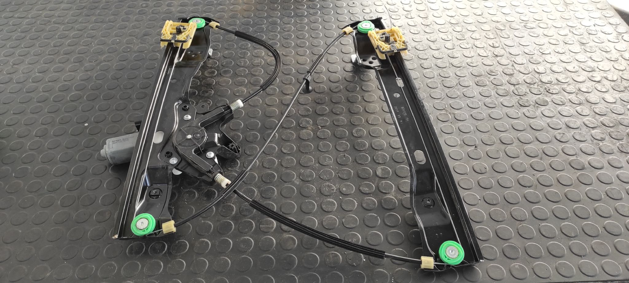 ELEVALUNAS DELANTERO DERECHO FORD FOCUS TURN.