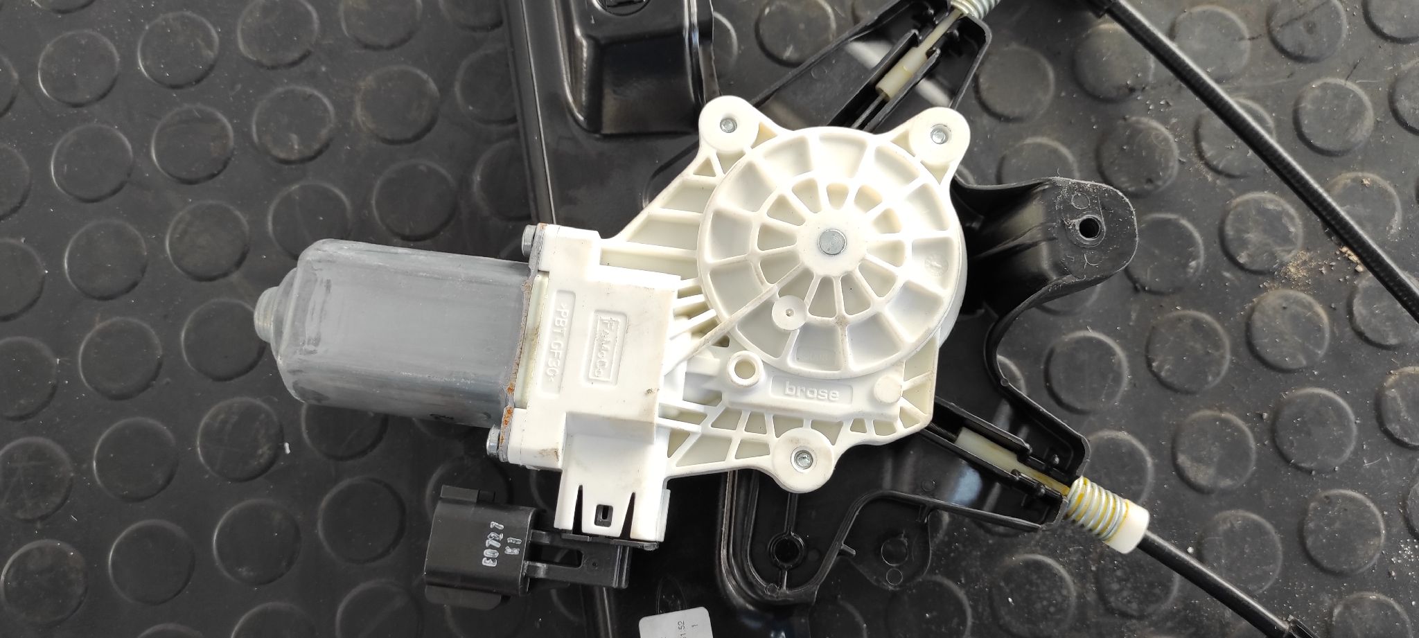 ELEVALUNAS DELANTERO DERECHO FORD FOCUS TURN. - vista 3