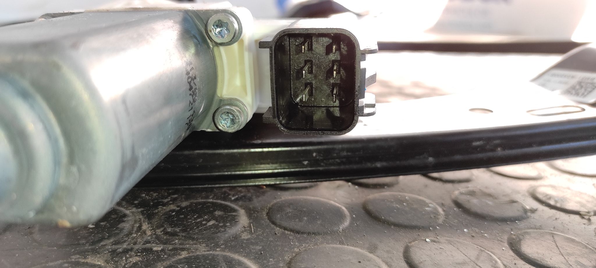 ELEVALUNAS DELANTERO DERECHO FORD FOCUS TURN. - vista 4