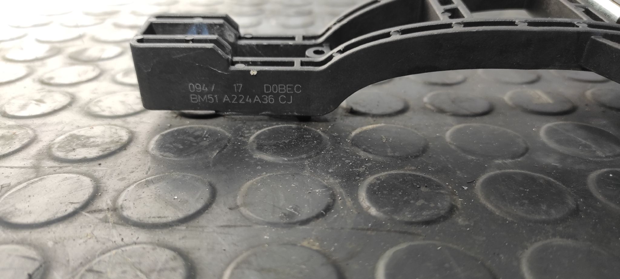 CERRADURA PUERTA DELANTERA DERECHA FORD FOCUS TURN. - vista 7