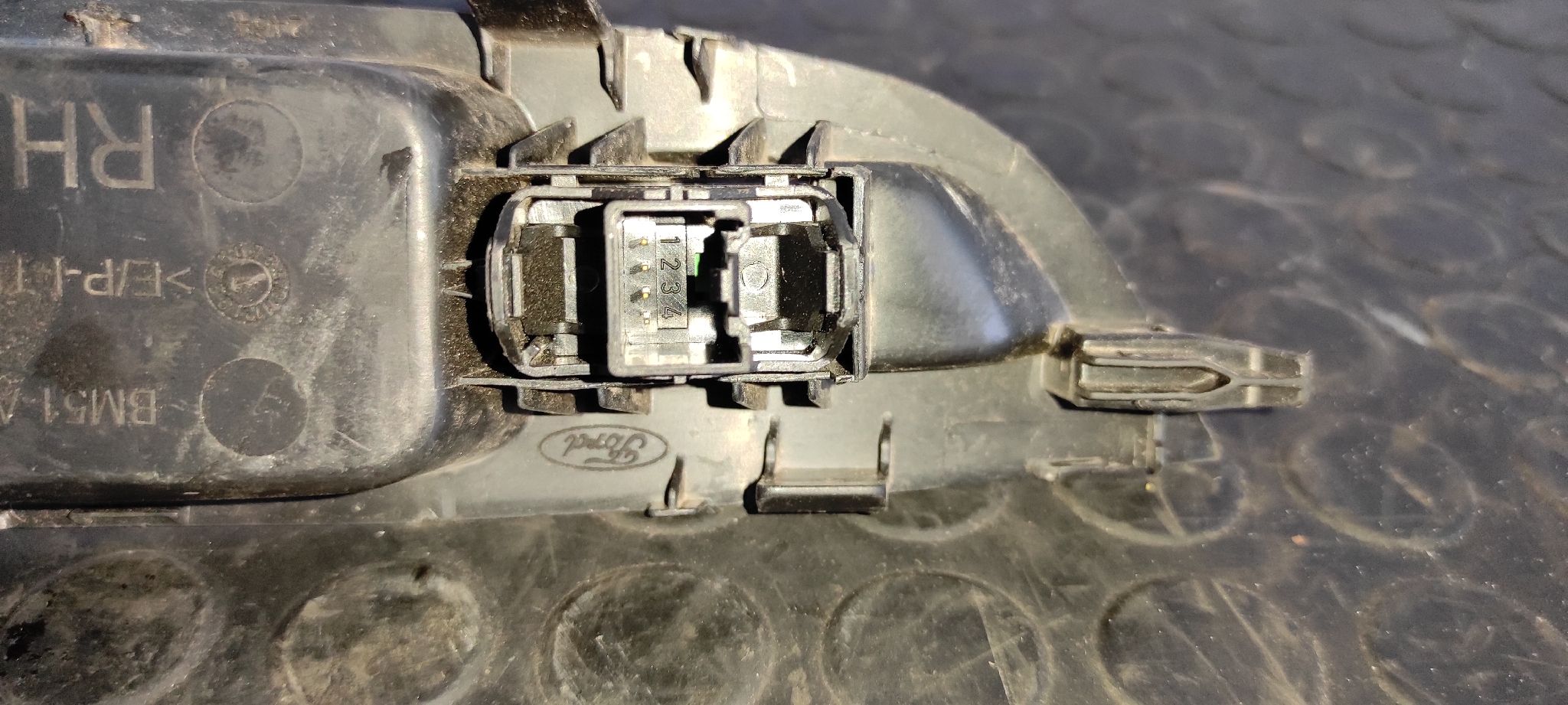 MANDO ELEVALUNAS DELANTERO DERECHO FORD FOCUS TURN. - vista 6