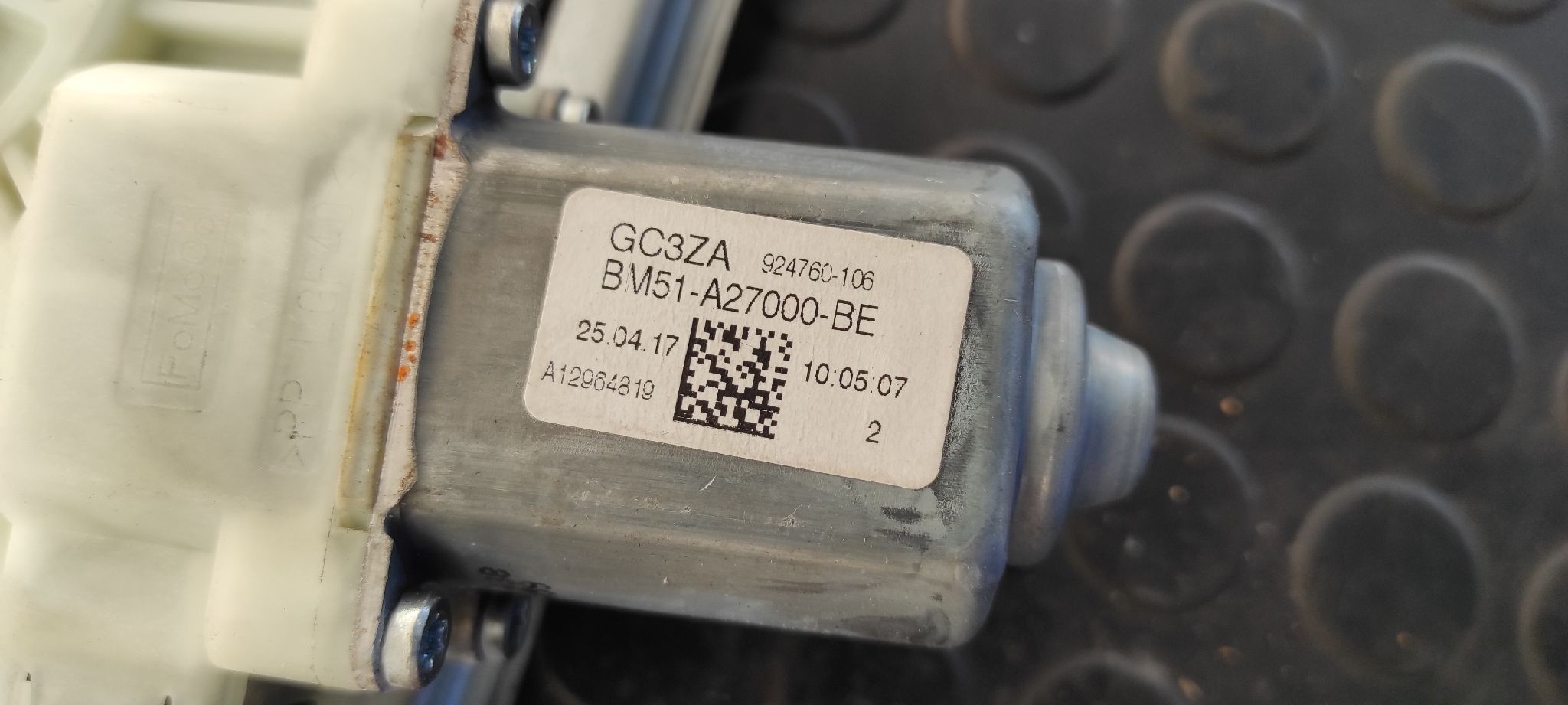 ELEVALUNAS TRASERO DERECHO FORD FOCUS TURN. - vista 2