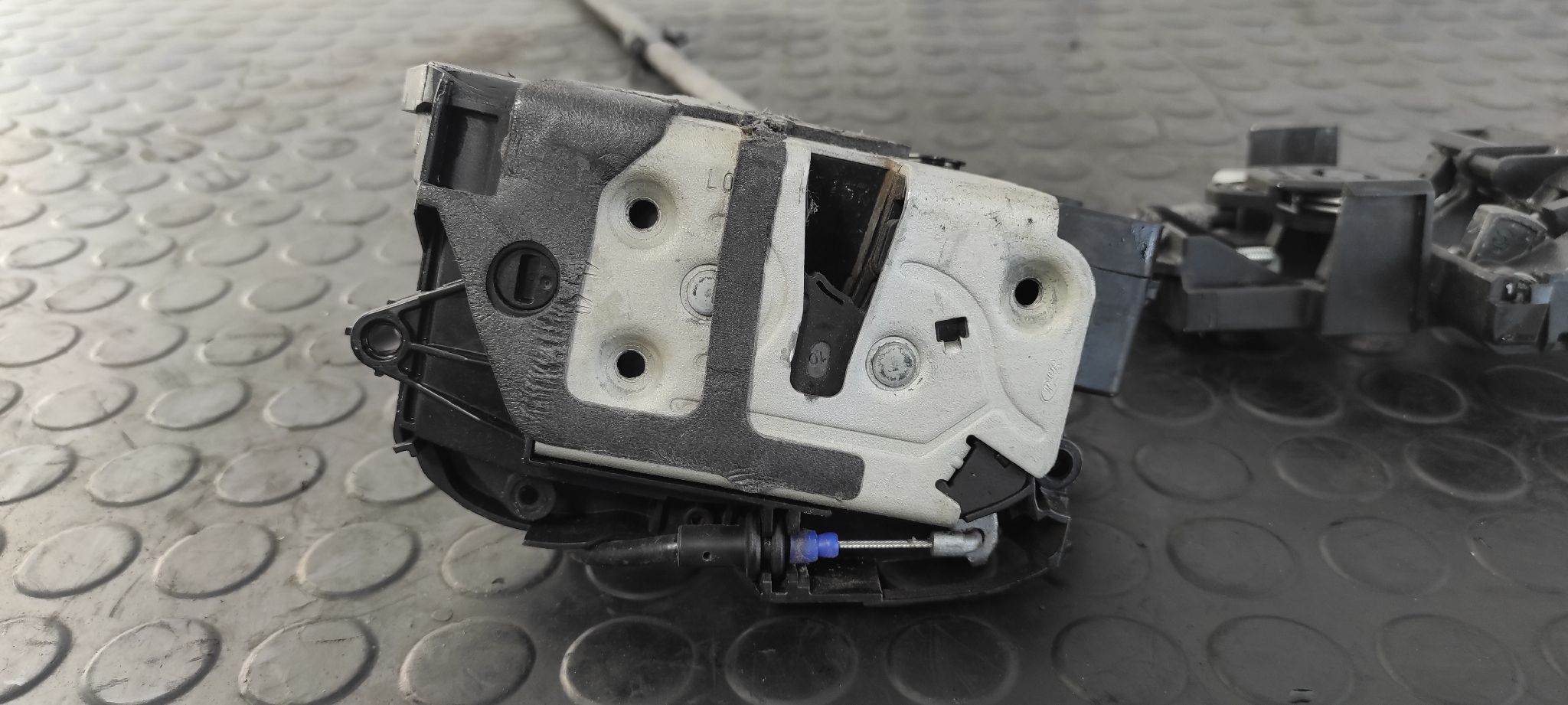 CERRADURA PUERTA DELANTERA IZQUIERDA FORD FOCUS TURN. - vista 7