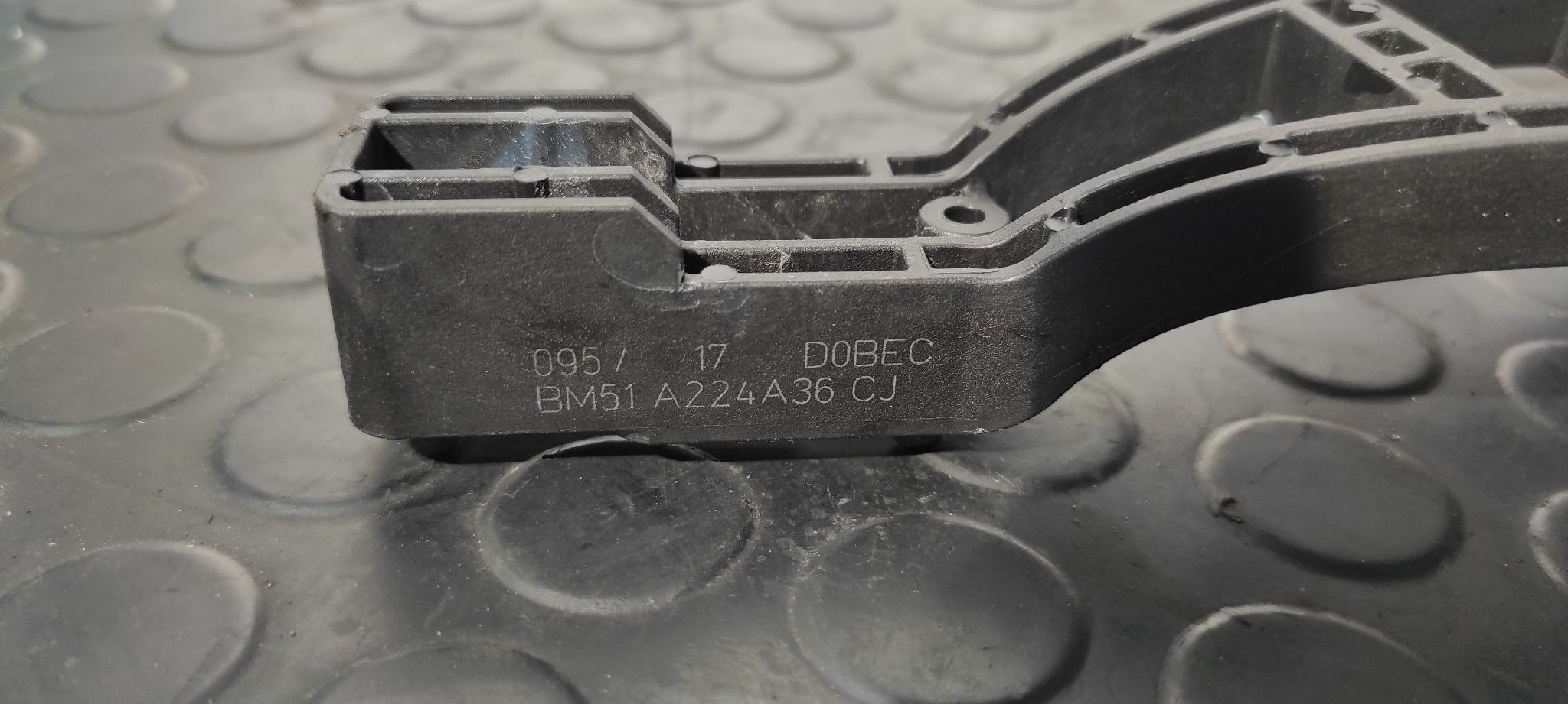 CERRADURA PUERTA TRASERA DERECHA FORD FOCUS TURN. - vista 9