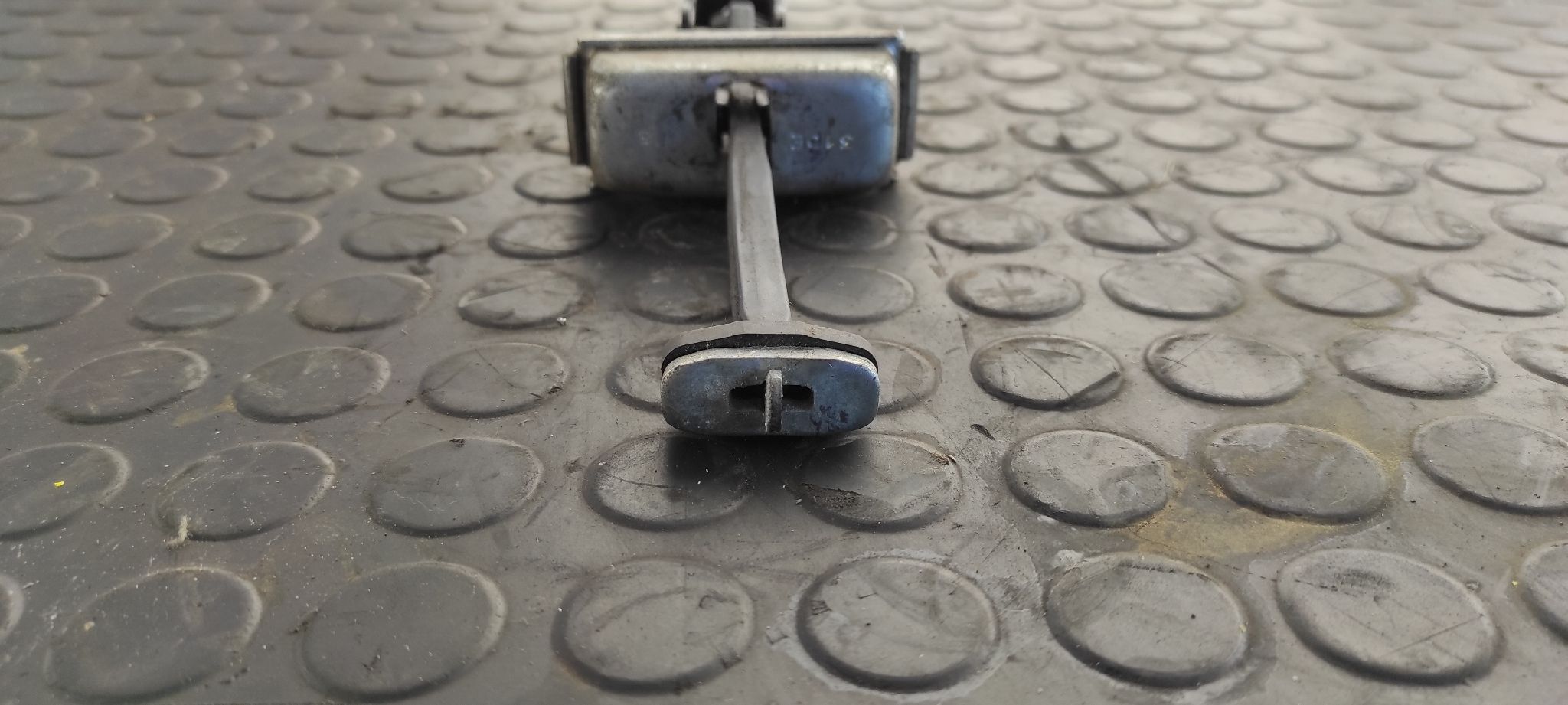 RETENEDOR PUERTA DERECHA FORD FOCUS BERLINA (CAP) - vista 5