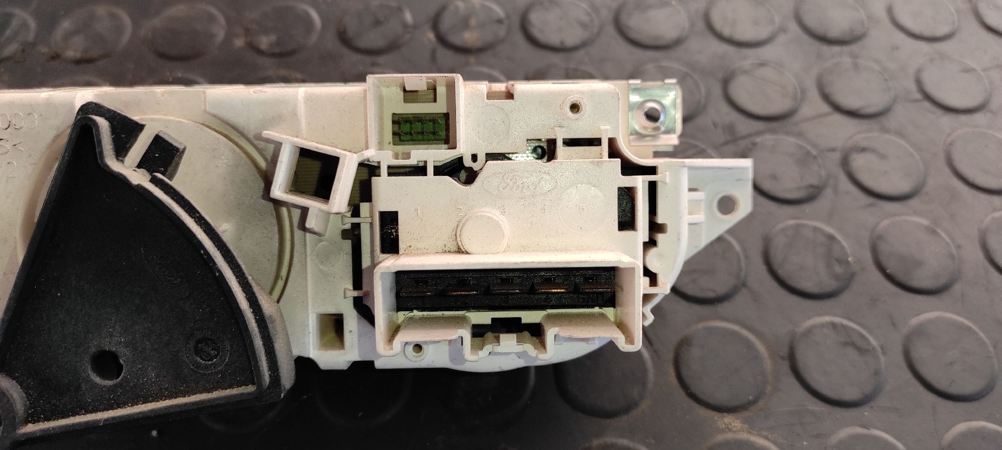 MANDO CALEFACCION / AIRE ACONDICIONADO FORD FOCUS BERLINA (CAP) - vista 5