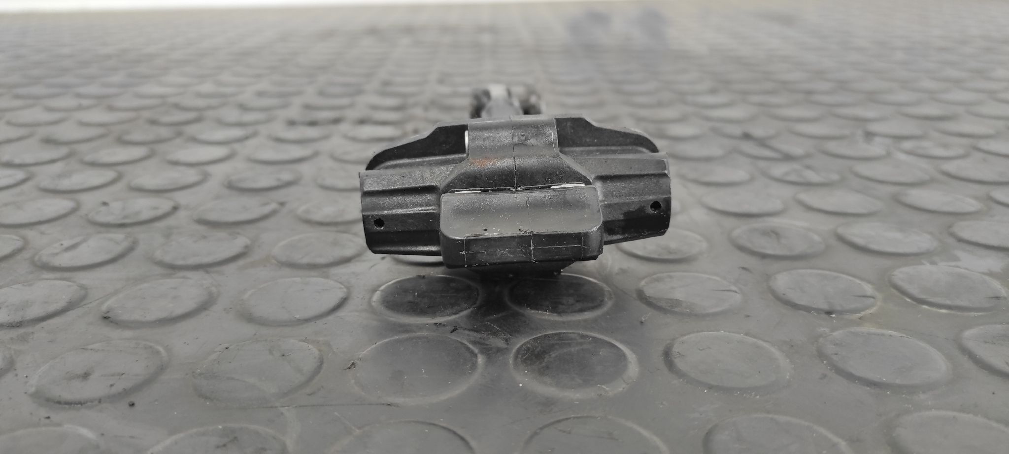 RETENEDOR PUERTA DERECHA FORD FOCUS TURN. - vista 3