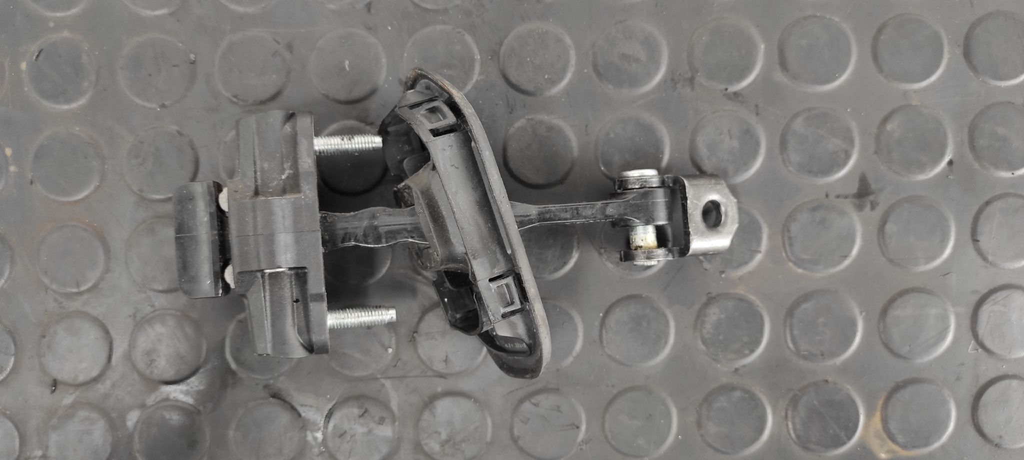 RETENEDOR PUERTA DERECHA FORD FOCUS TURN. - vista 4