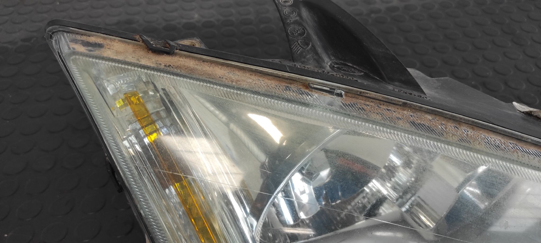 FARO DERECHO FORD FOCUS BERLINA (CAP) - vista 8