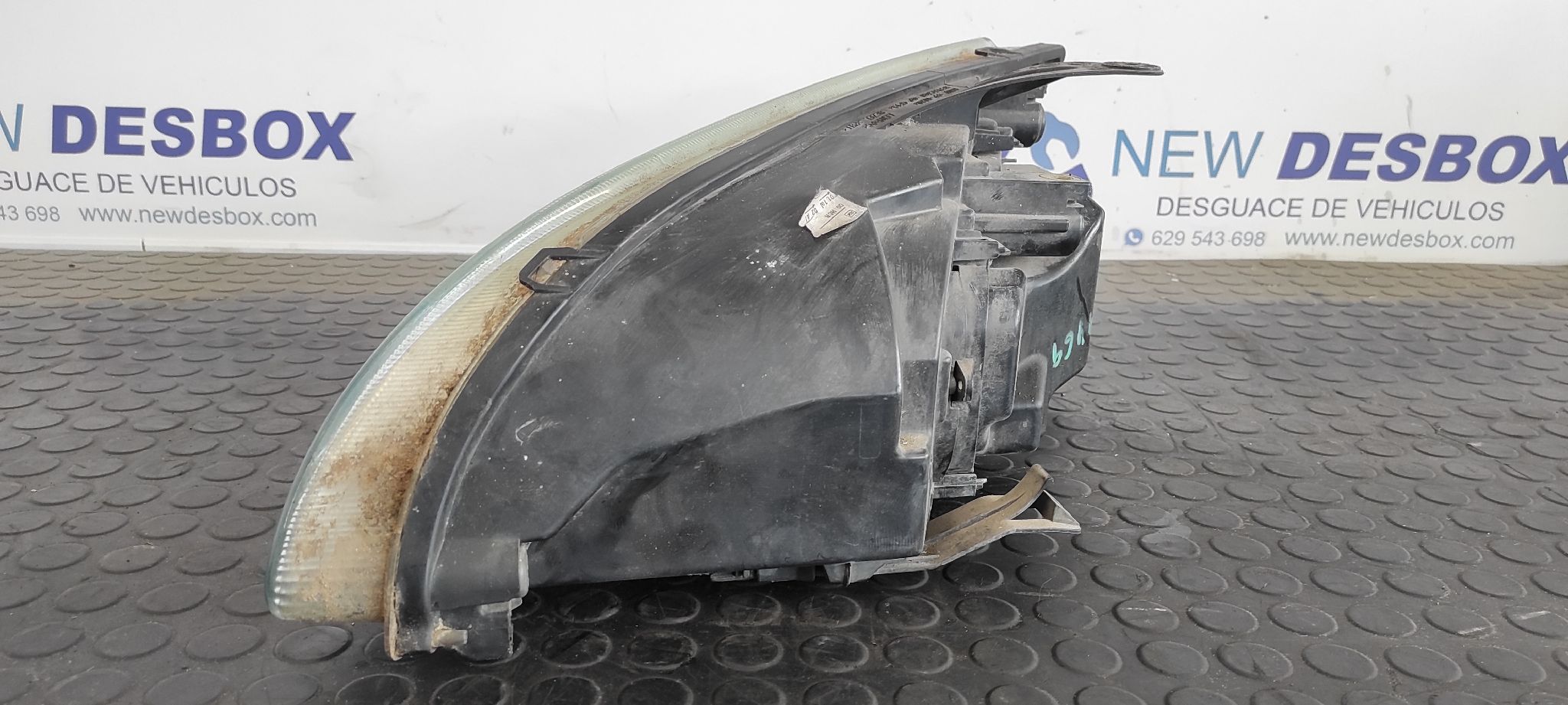 FARO DERECHO FORD FOCUS BERLINA (CAP) - vista 3