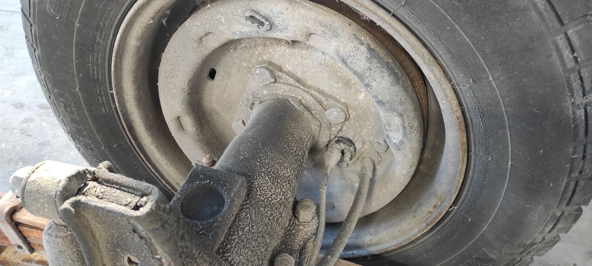 PUENTE TRASERO NISSAN L-35 - vista 7