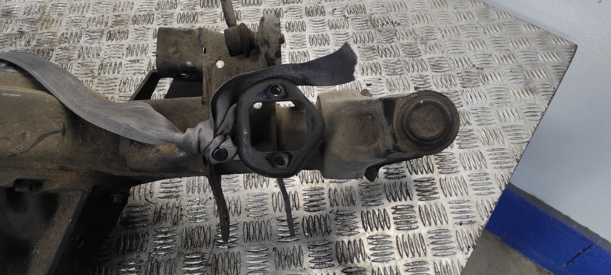 PUENTE DELANTERO LAND ROVER DISCOVERY (LT) - vista 3