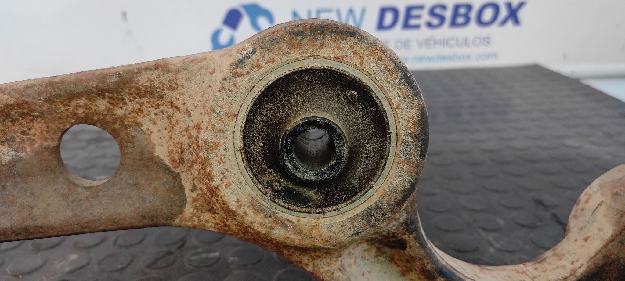 BRAZO DERECHO INFERIOR TRASERO  LAND ROVER DISCOVERY (LT) - vista 3