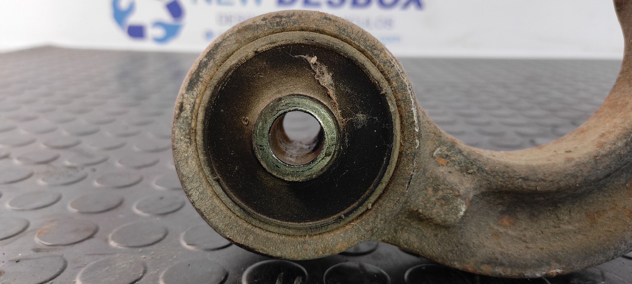 BRAZO IZQUIERDO INFERIOR TRASERO LAND ROVER DISCOVERY (LT) - vista 2