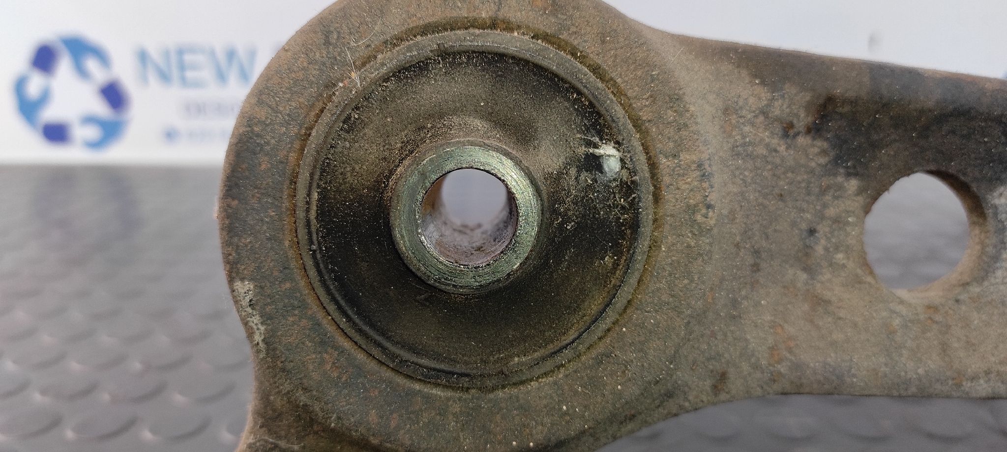 BRAZO IZQUIERDO INFERIOR TRASERO LAND ROVER DISCOVERY (LT) - vista 9