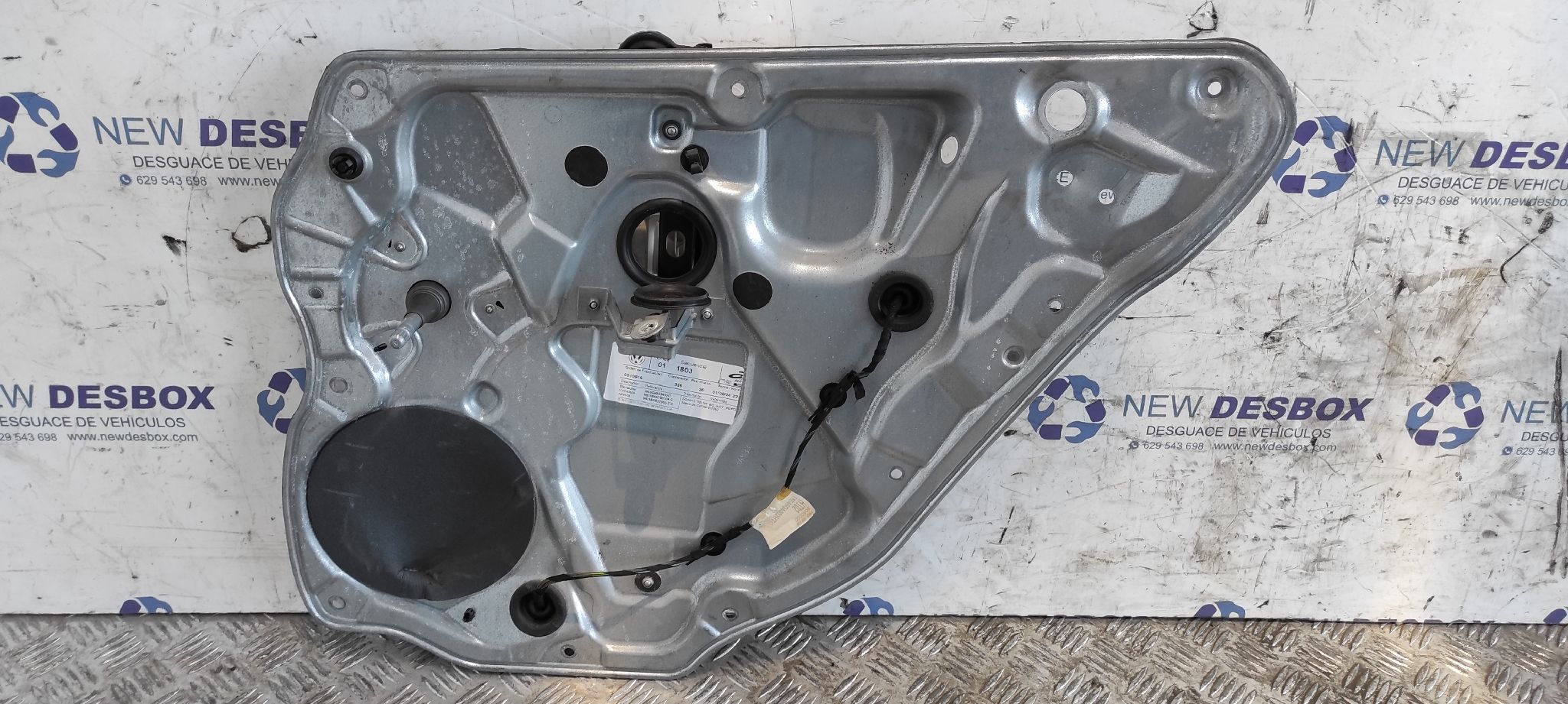 ELEVALUNAS TRASERO DERECHO VOLKSWAGEN POLO (9N1) - vista 3