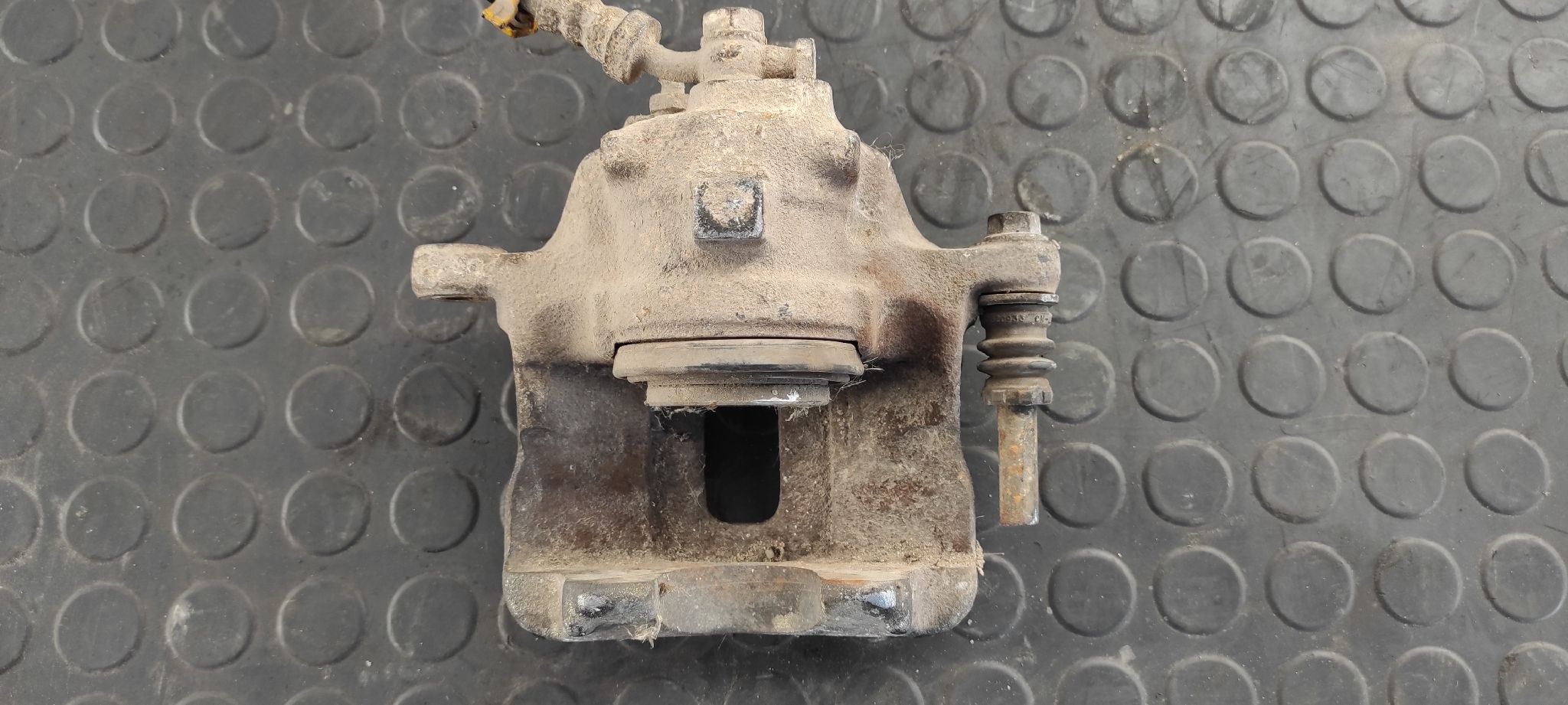 PINZA DE FRENO TRASERA DERECHA LAND ROVER DISCOVERY (LT) - vista 2